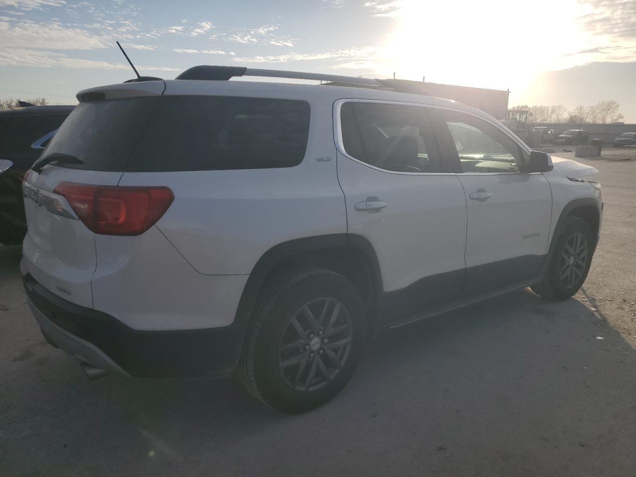 2017 GMC Acadia Slt-1 - Image 3