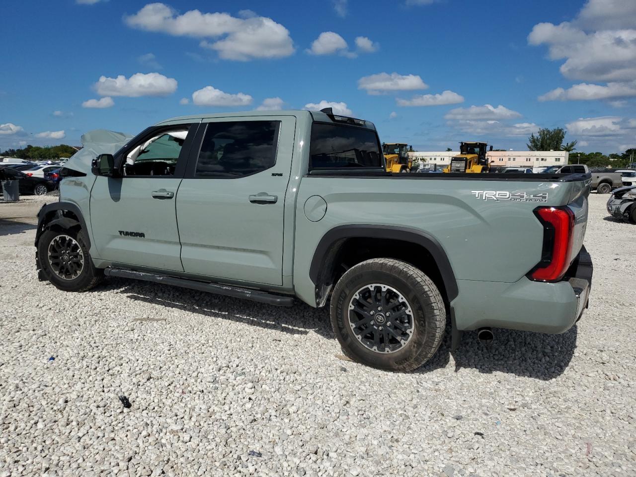2025 Toyota Tundra Crewmax Sr - Фото 2