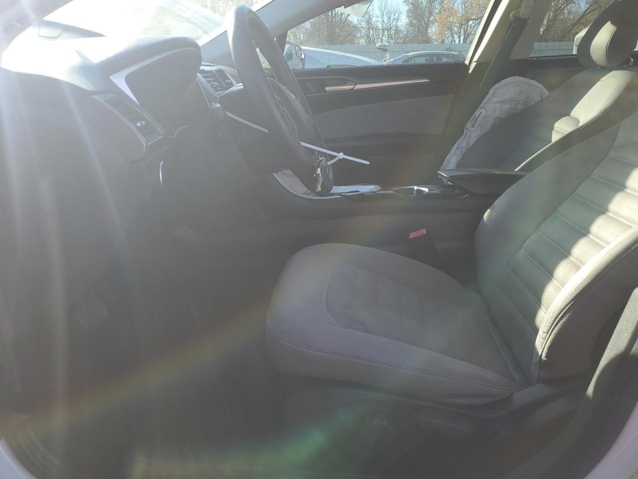 2015 Ford Fusion S - Image 7