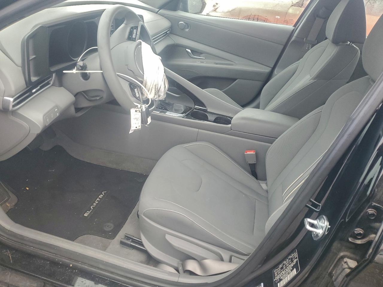 2023 Hyundai Elantra Blue - Image 7