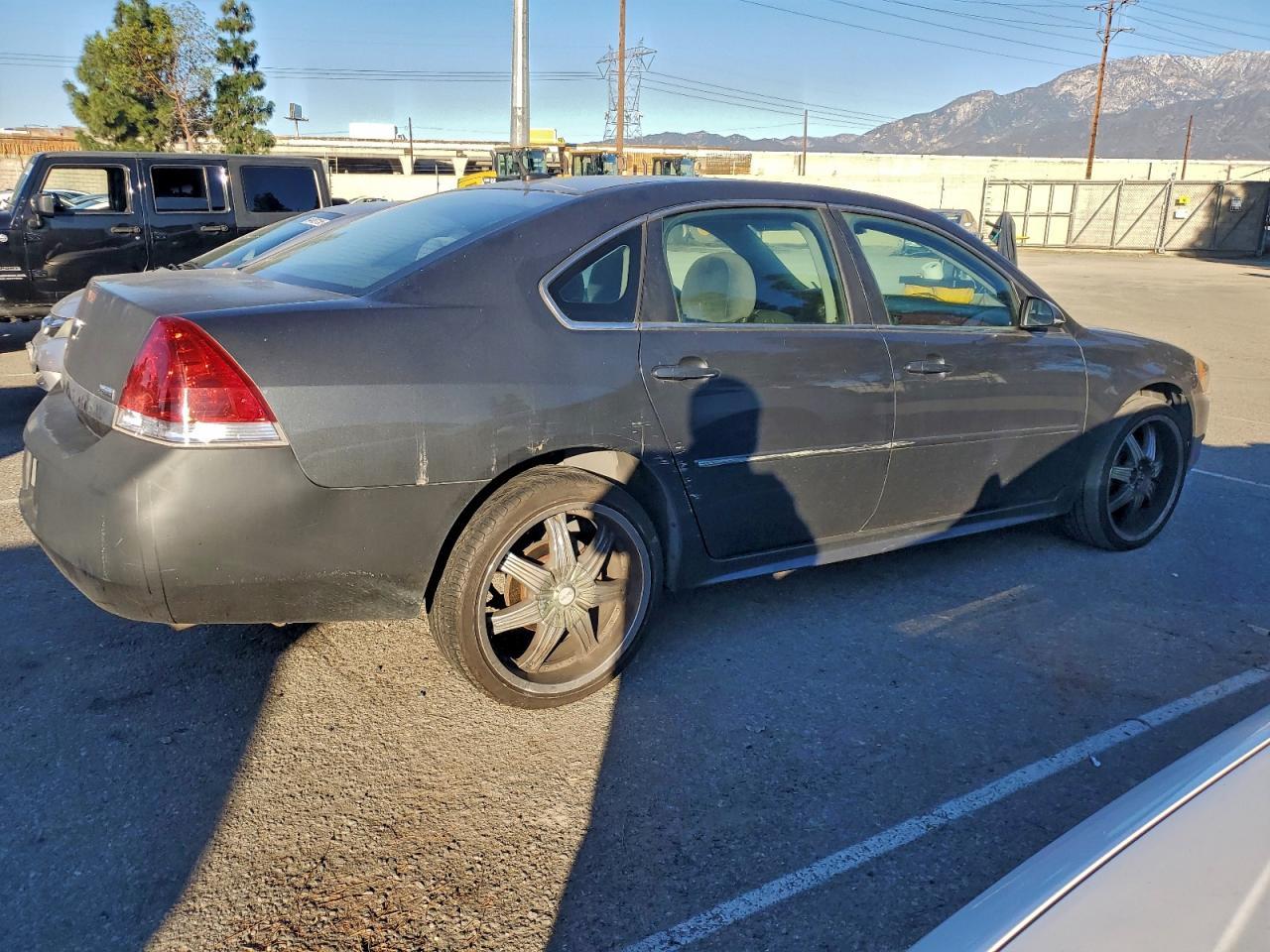 2011 Chevrolet Impala Ls - Фото 3