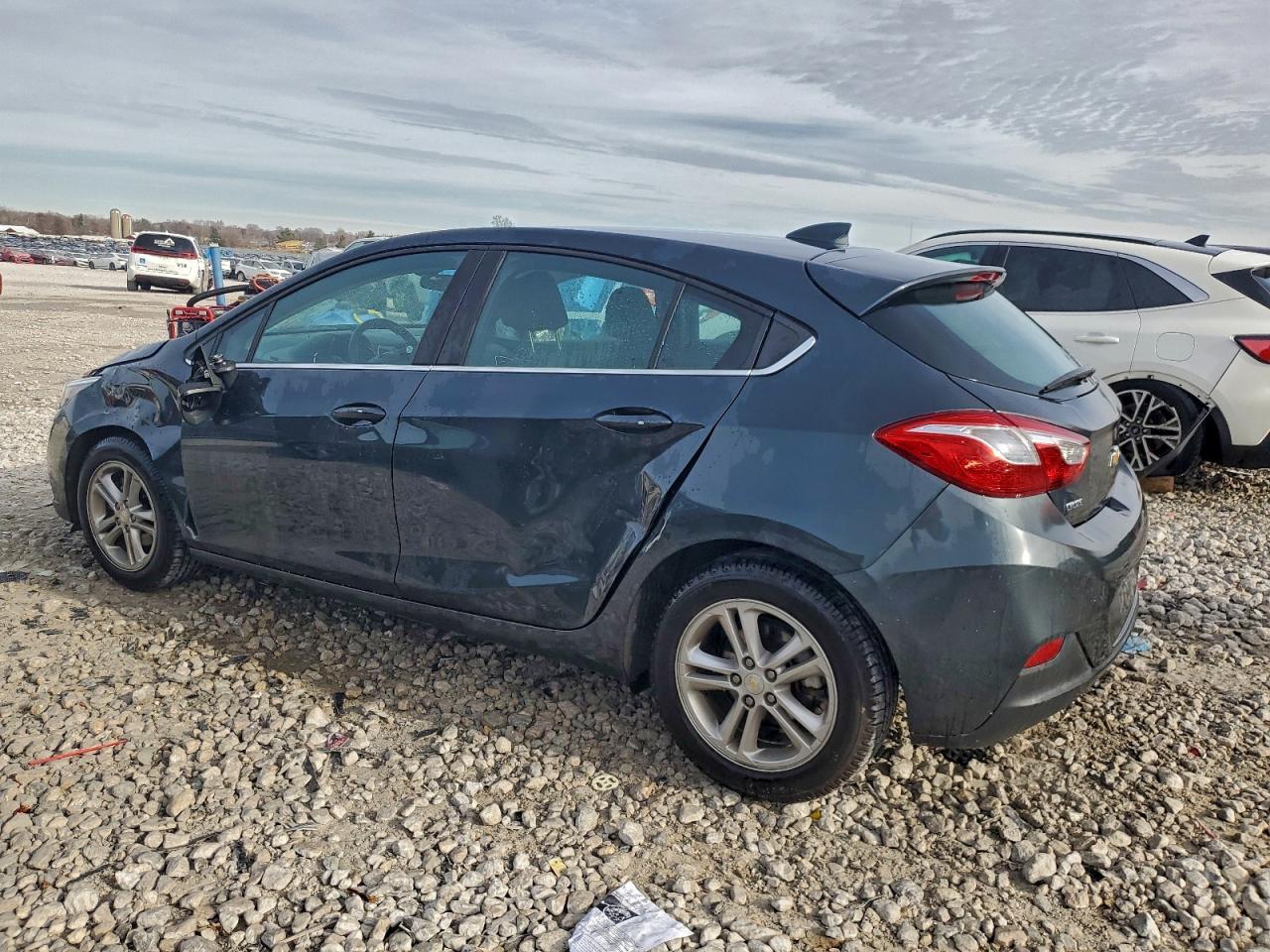 2017 Chevrolet Cruze Lt - Фото 2
