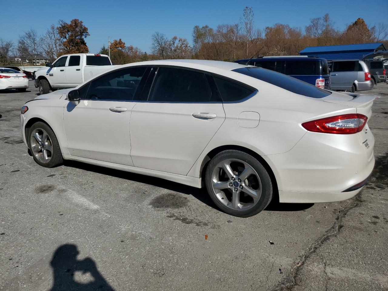2013 Ford Fusion Se - Фото 2