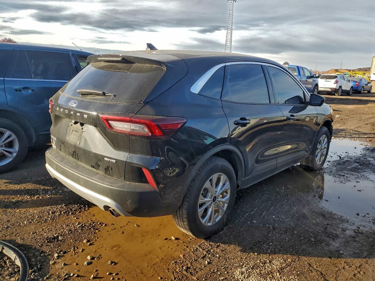 2024 Ford Escape Active - Image 3