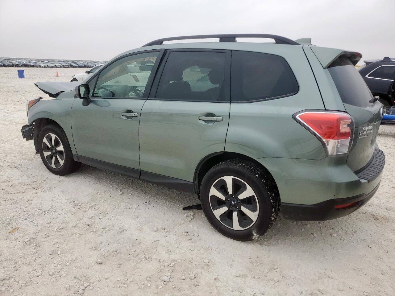 2018 Subaru Forester 2.5I Premium - Фото 2