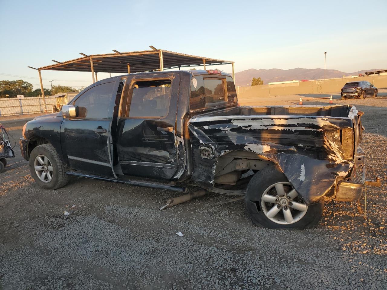2008 Nissan Titan Xe - Image 2