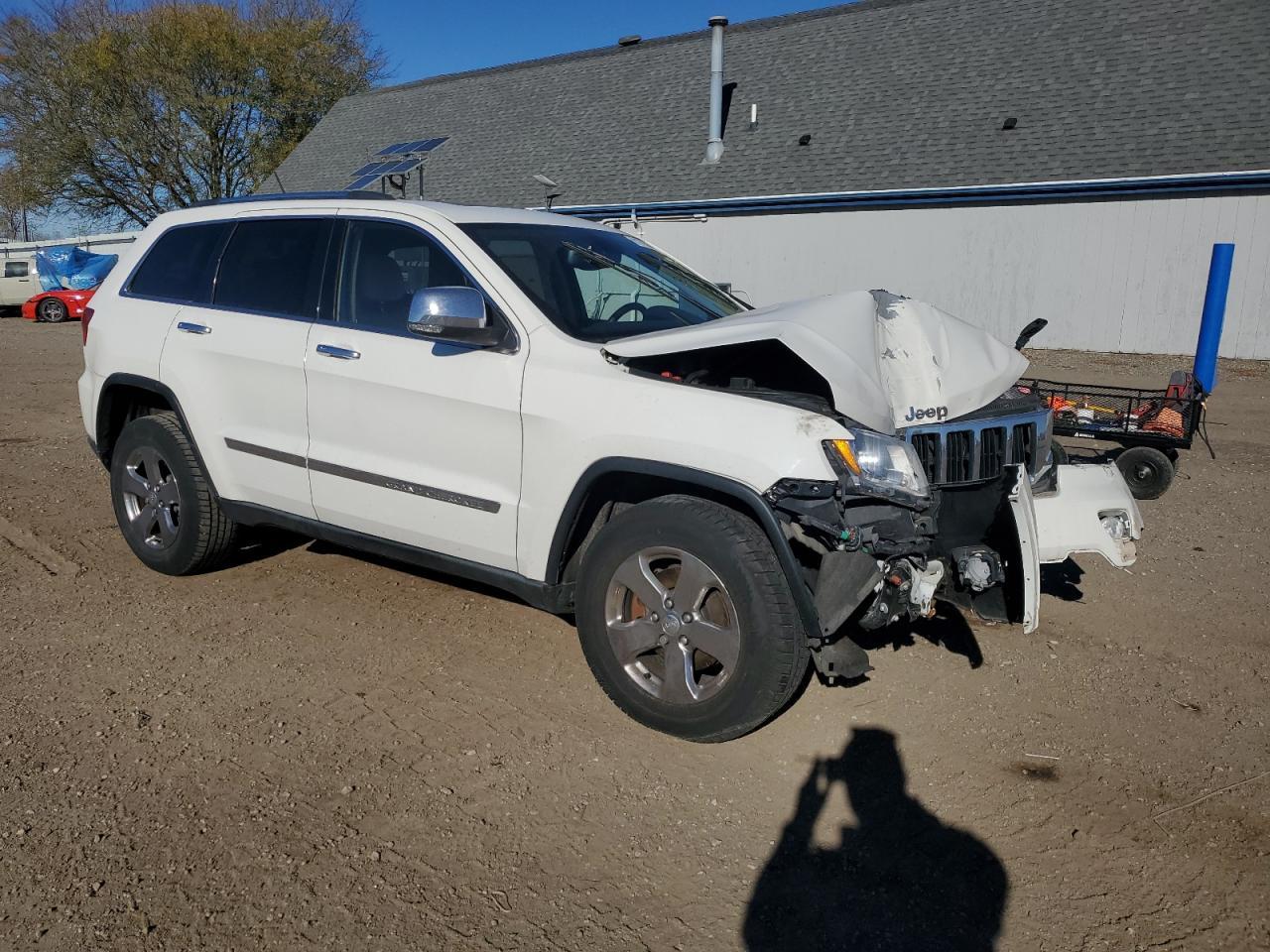 2011 Jeep Grand Cherokee Limited - Image 4