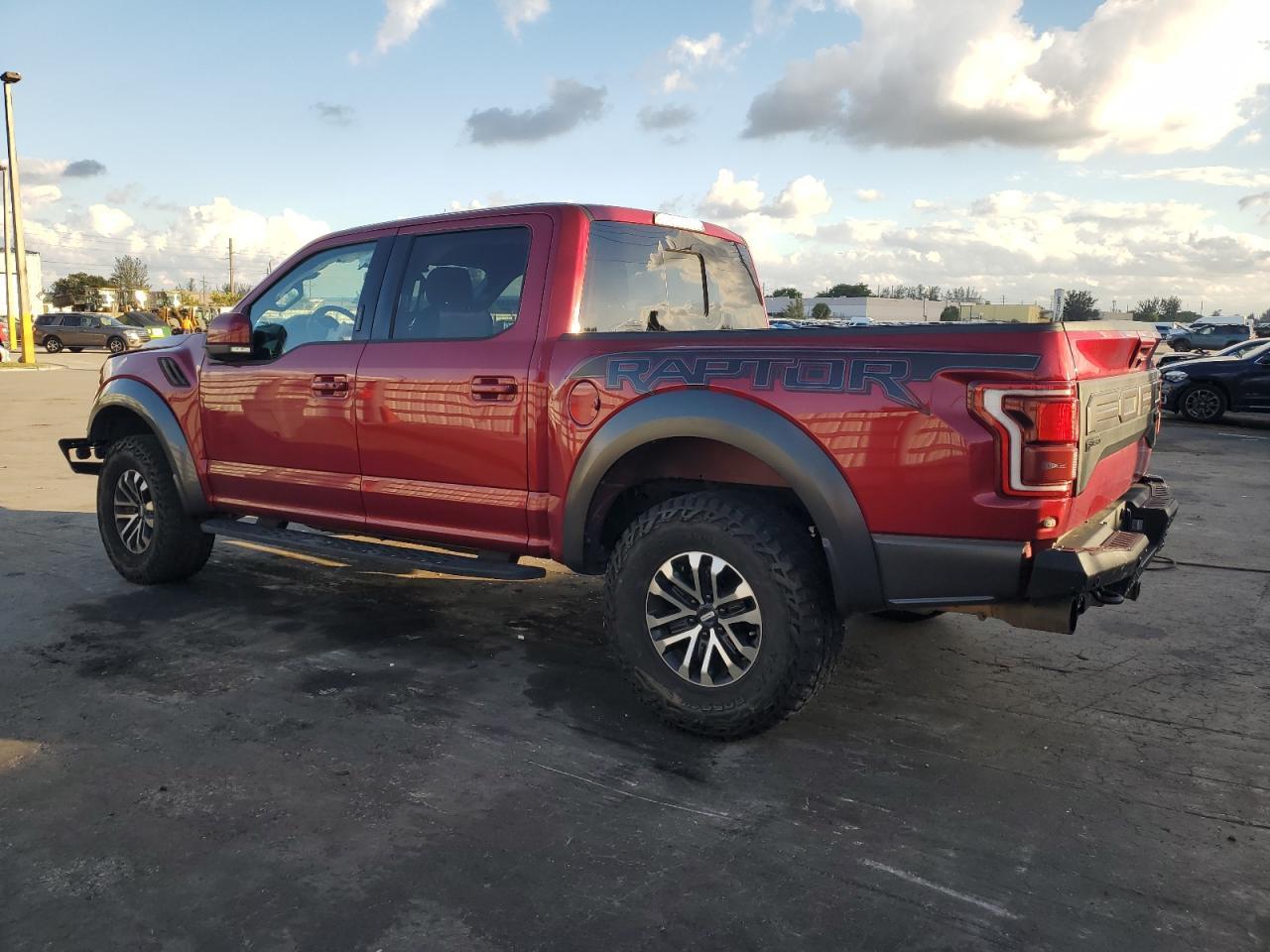 2019 Ford F150 Raptor - Фото 2