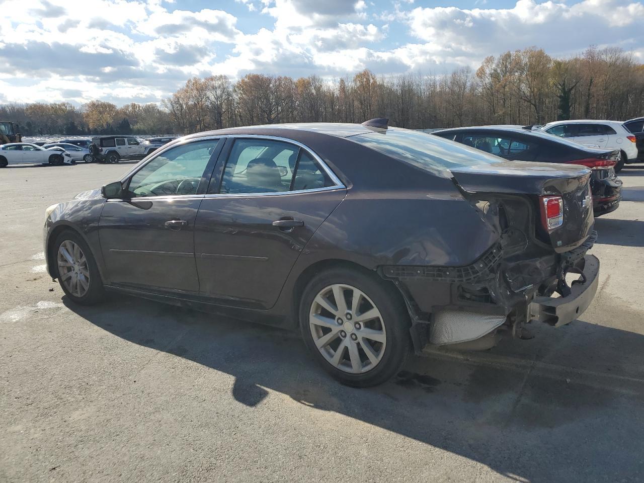 2015 Chevrolet Malibu 2Lt - Image 2