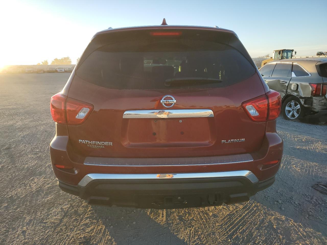 2020 Nissan Pathfinder Platinum - Фото 6