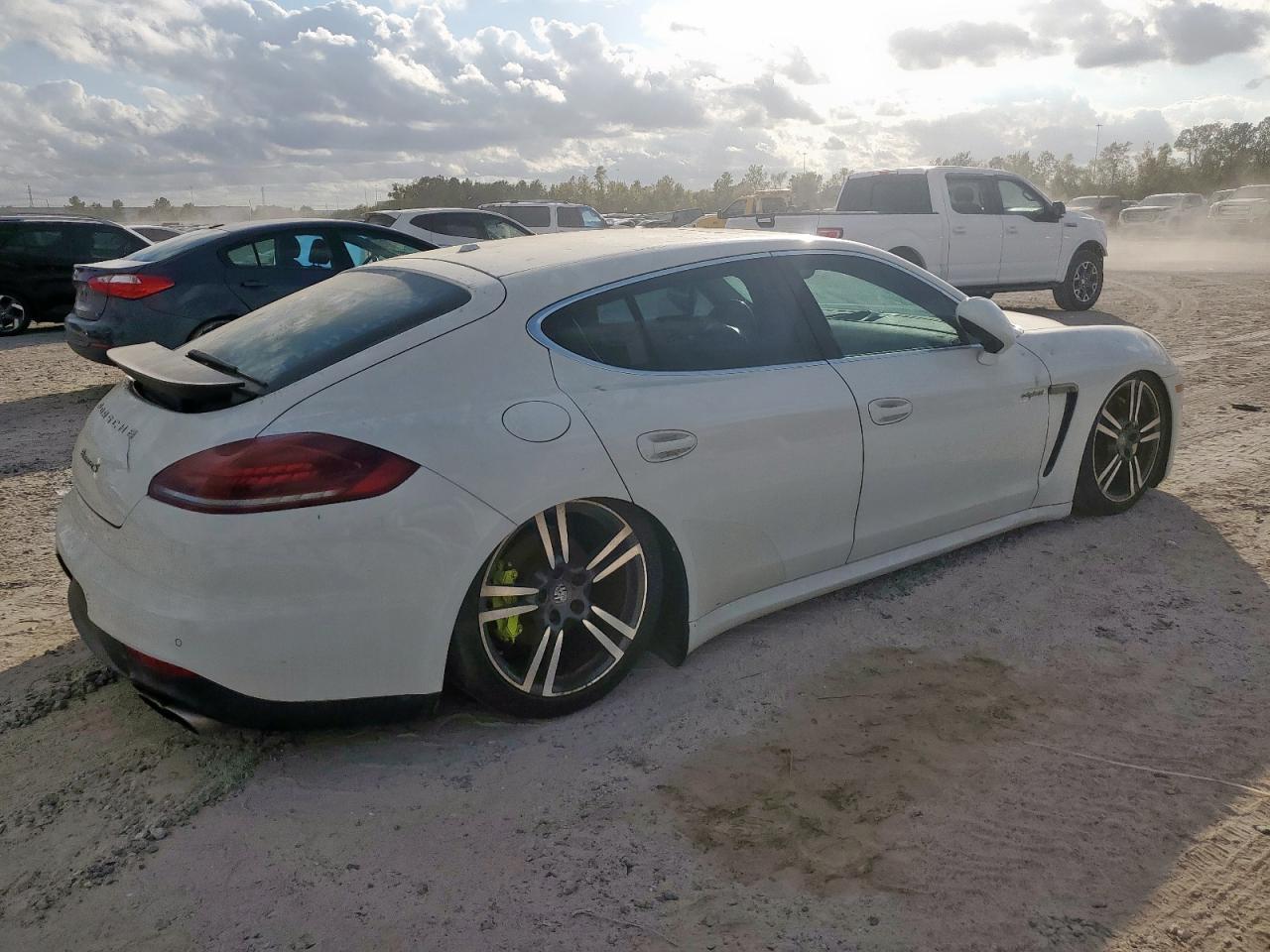 2014 Porsche Panamera S Hybrid - Фото 3