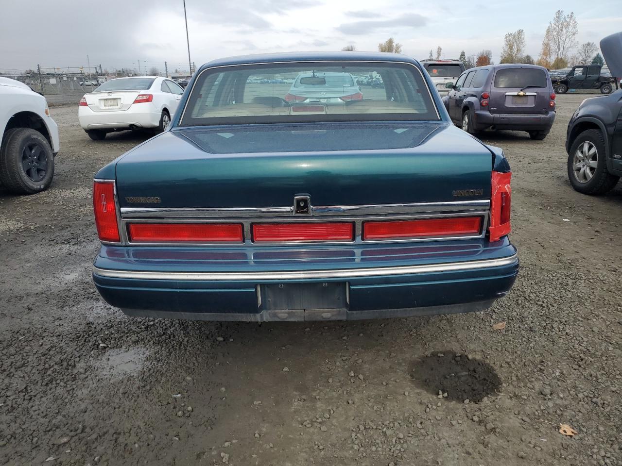 1997 Lincoln Town Car Signature - Фото 6