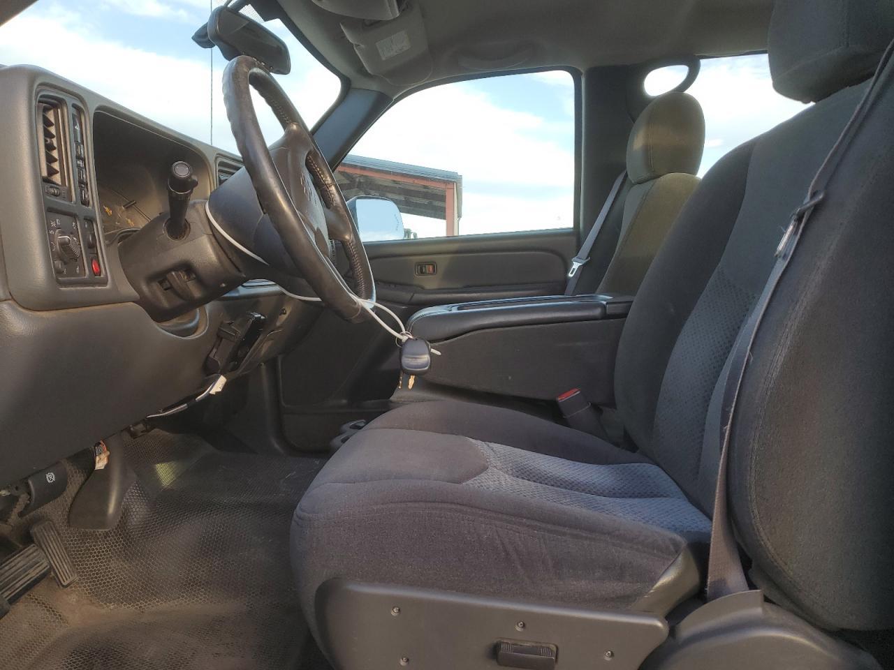 2004 Chevrolet Silverado K2500 Heavy Duty - Фото 7