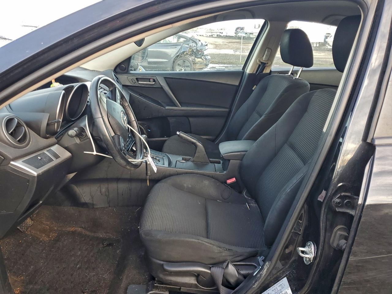 2012 Mazda 3 I - Image 7