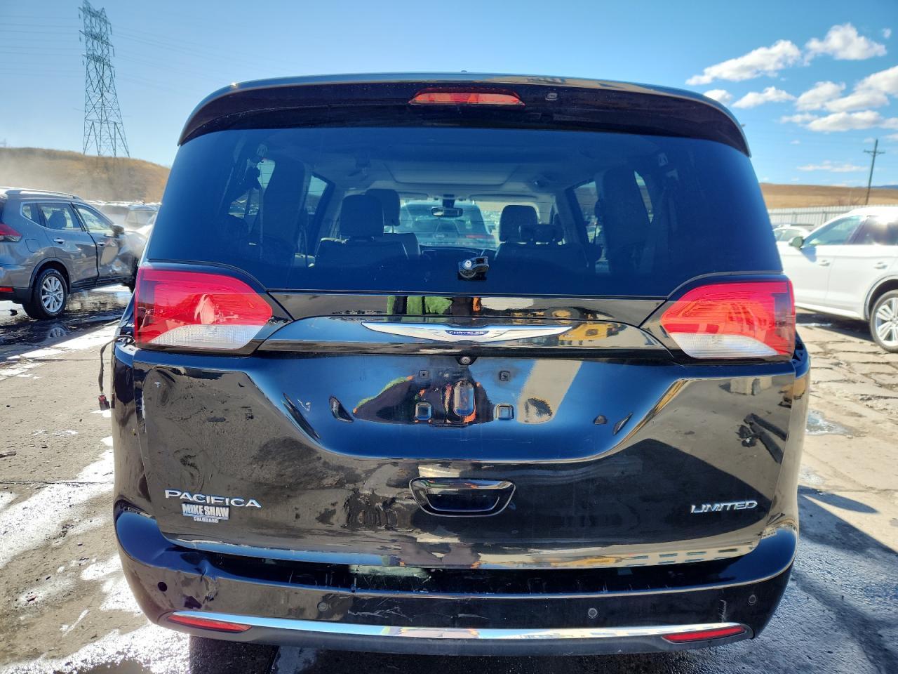 2020 Chrysler Pacifica Limited - Image 6