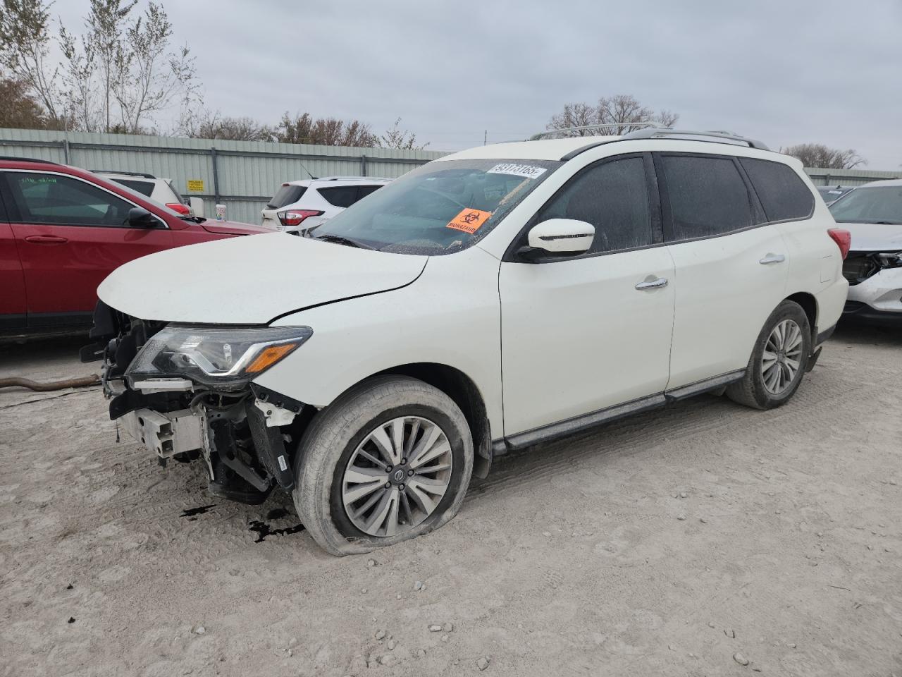 2020 Nissan Pathfinder Sv