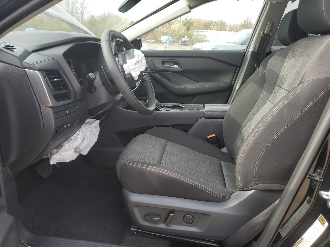 2025 Nissan Rogue Sv - Image 7