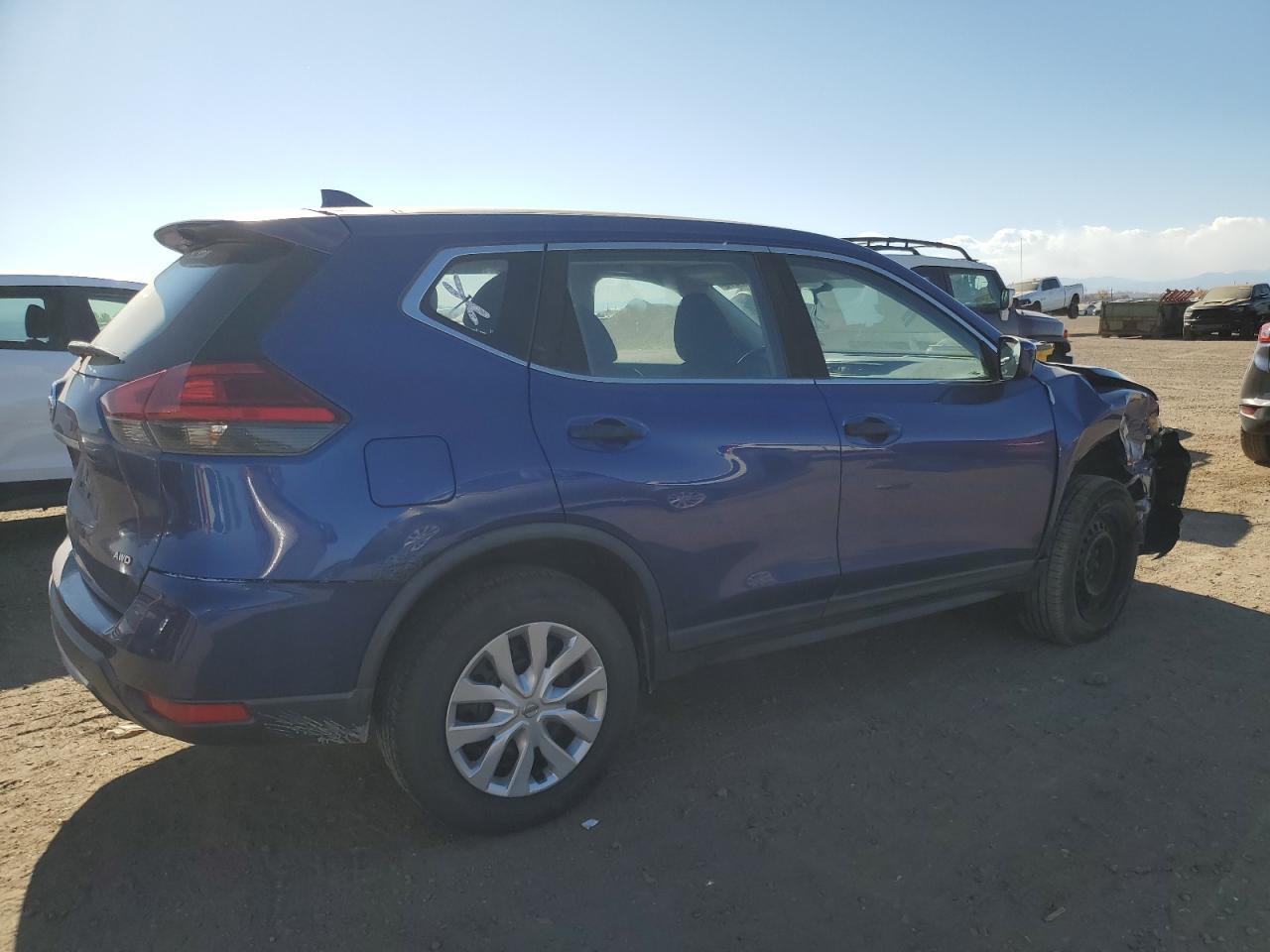 2017 Nissan Rogue S - Фото 3