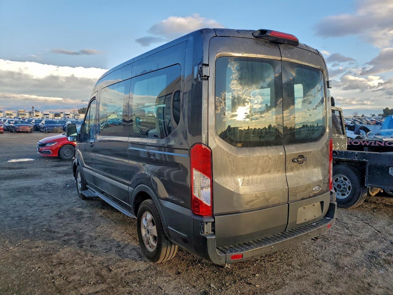 2019 Ford Transit T-150 - Фото 2