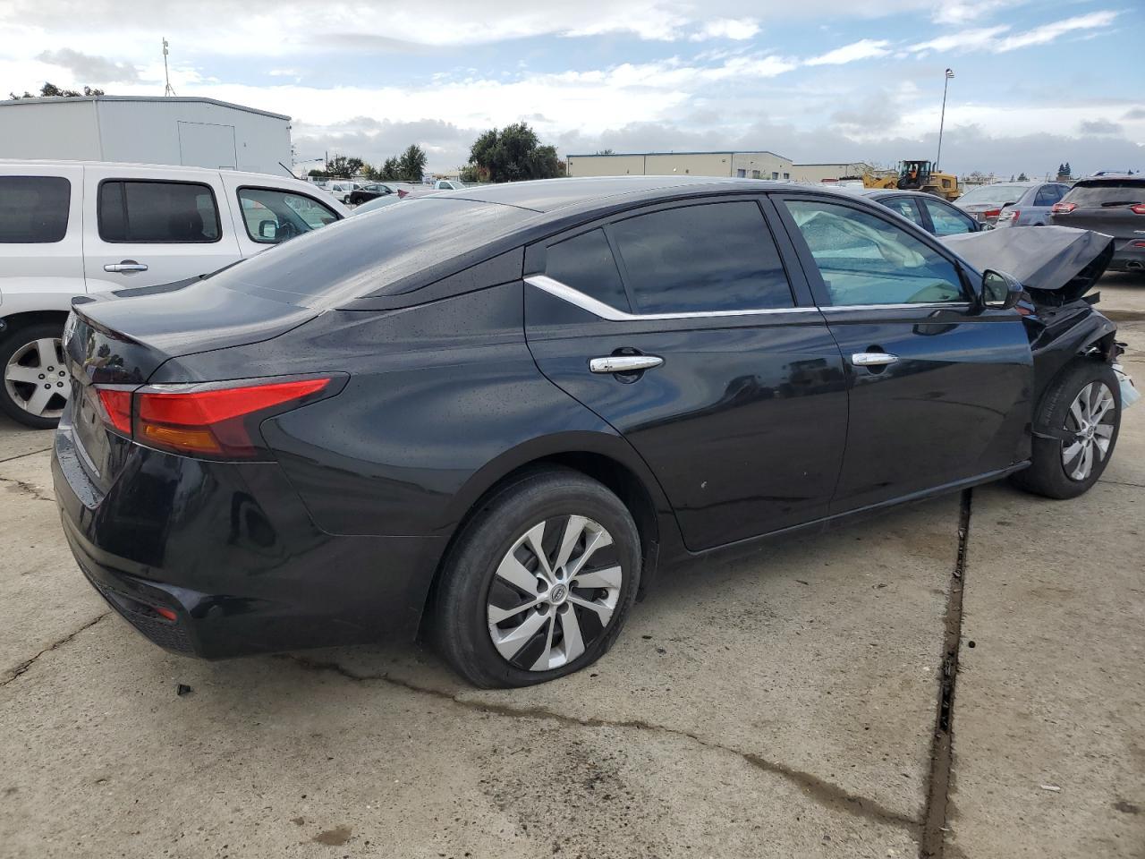 2023 Nissan Altima S - Image 3