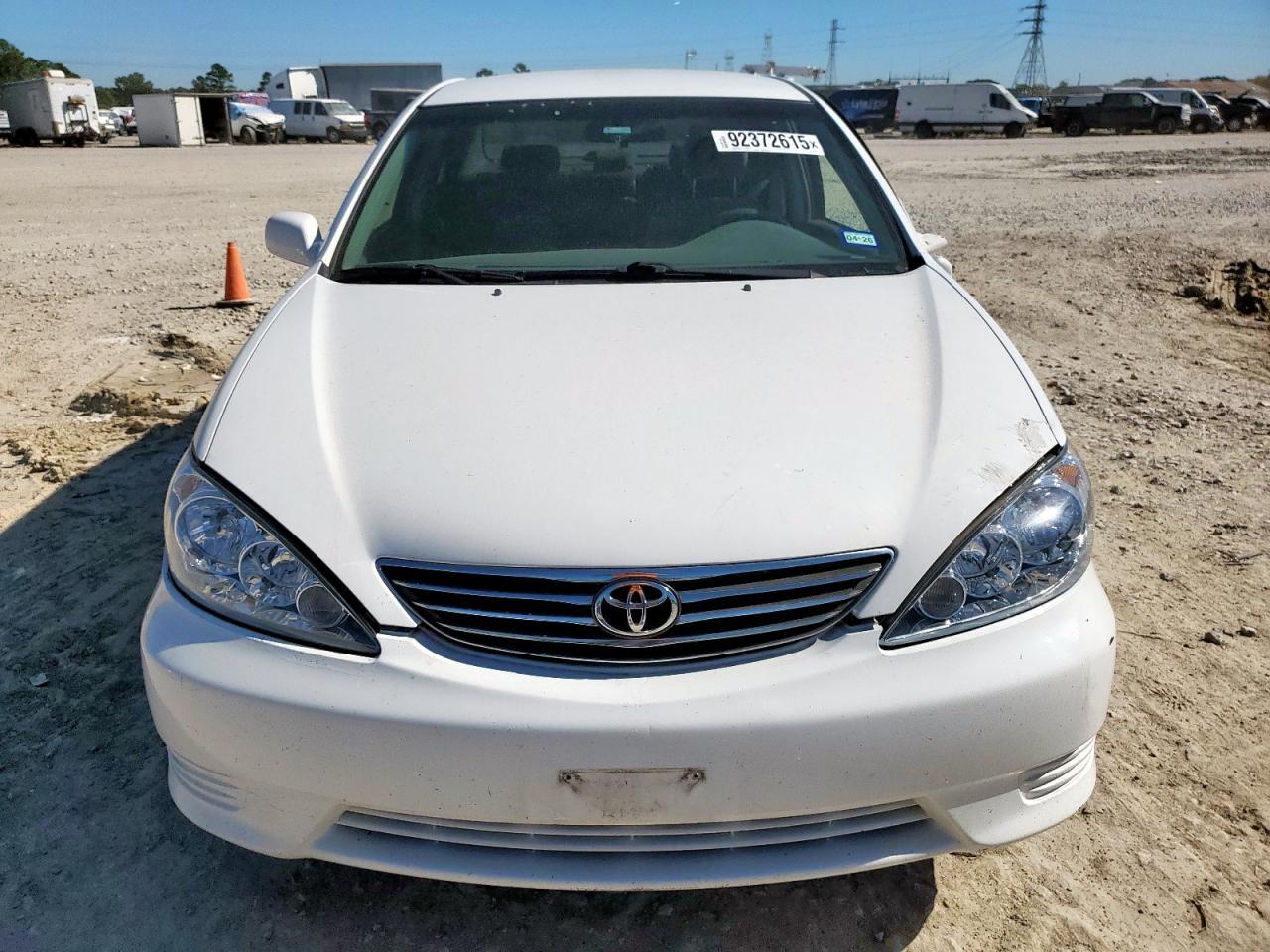 2005 Toyota Camry Le - Image 5