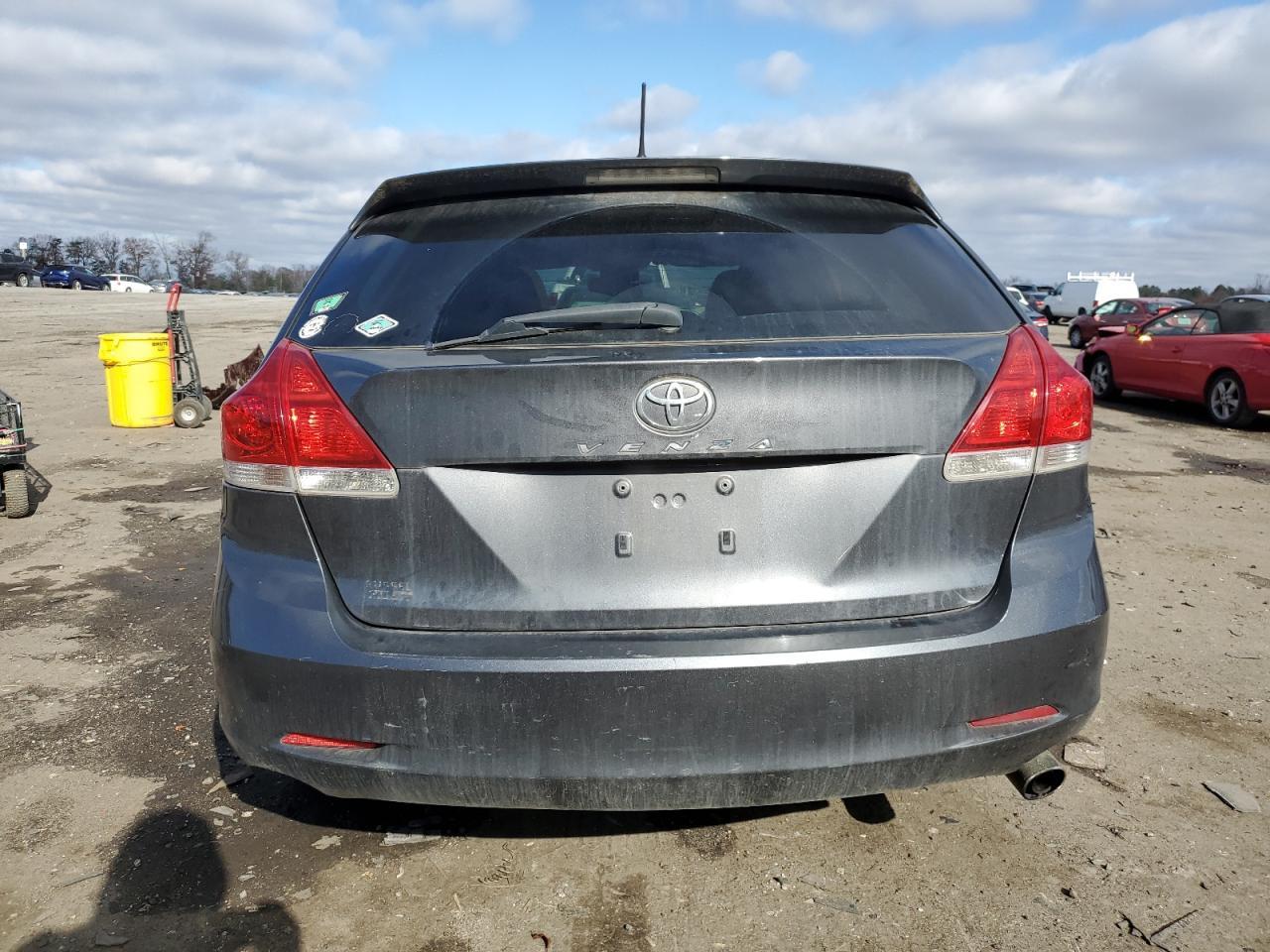 2010 Toyota Venza - Image 6