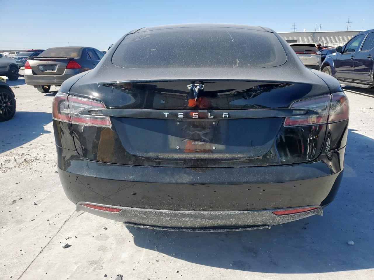 2014 Tesla Model S - Image 6