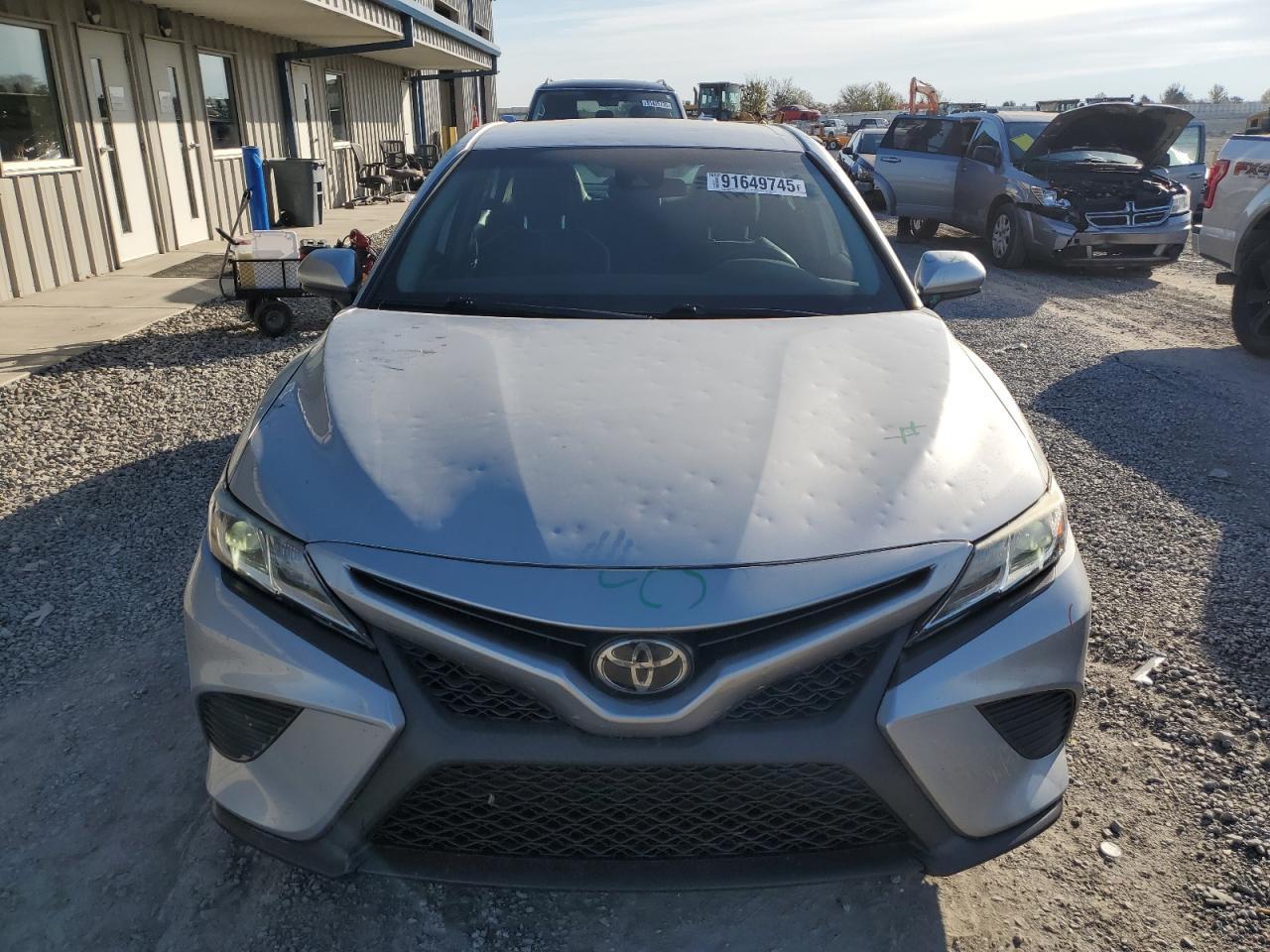 2019 Toyota Camry L - Фото 5