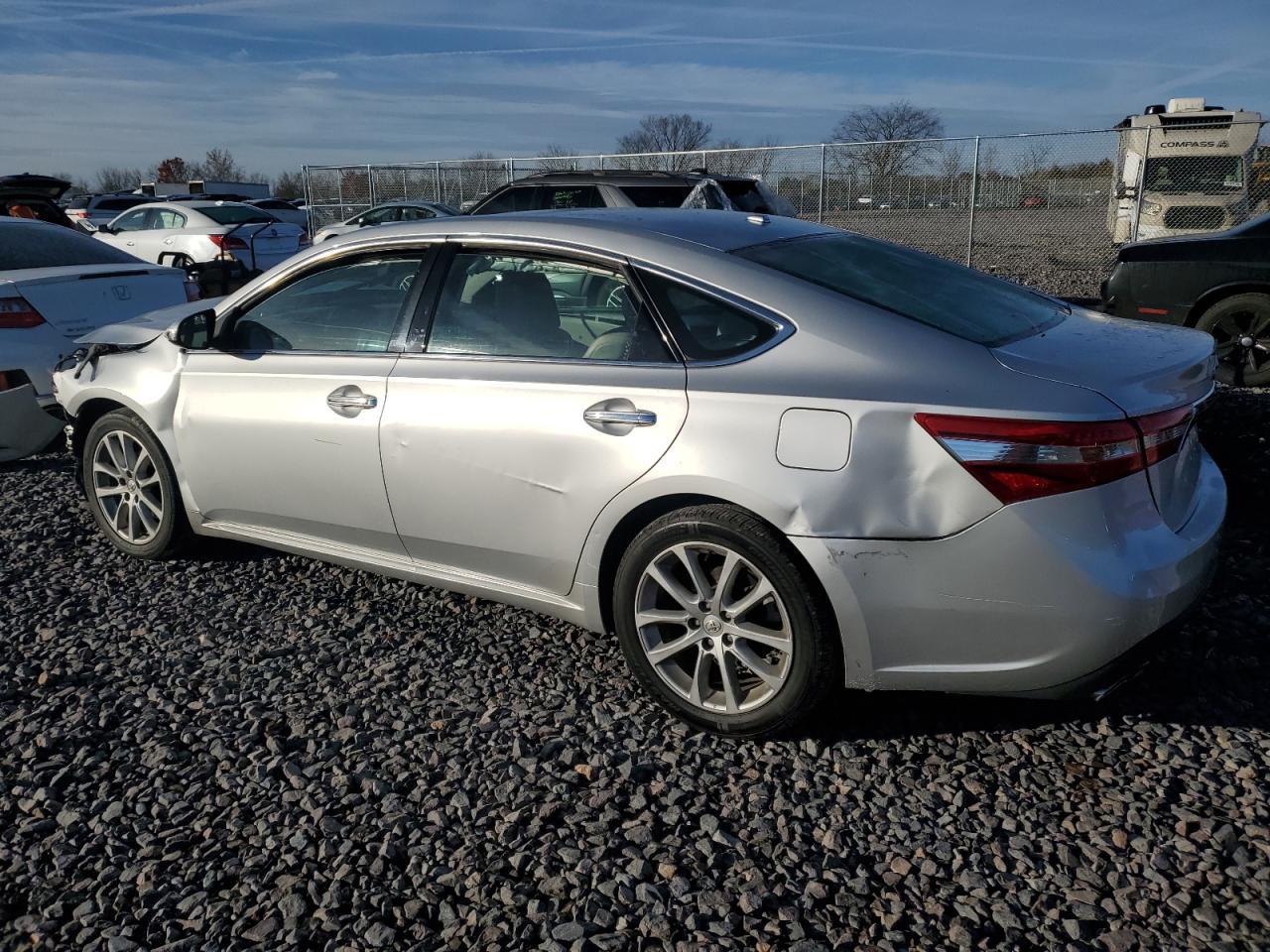 2013 Toyota Avalon Base - Фото 2