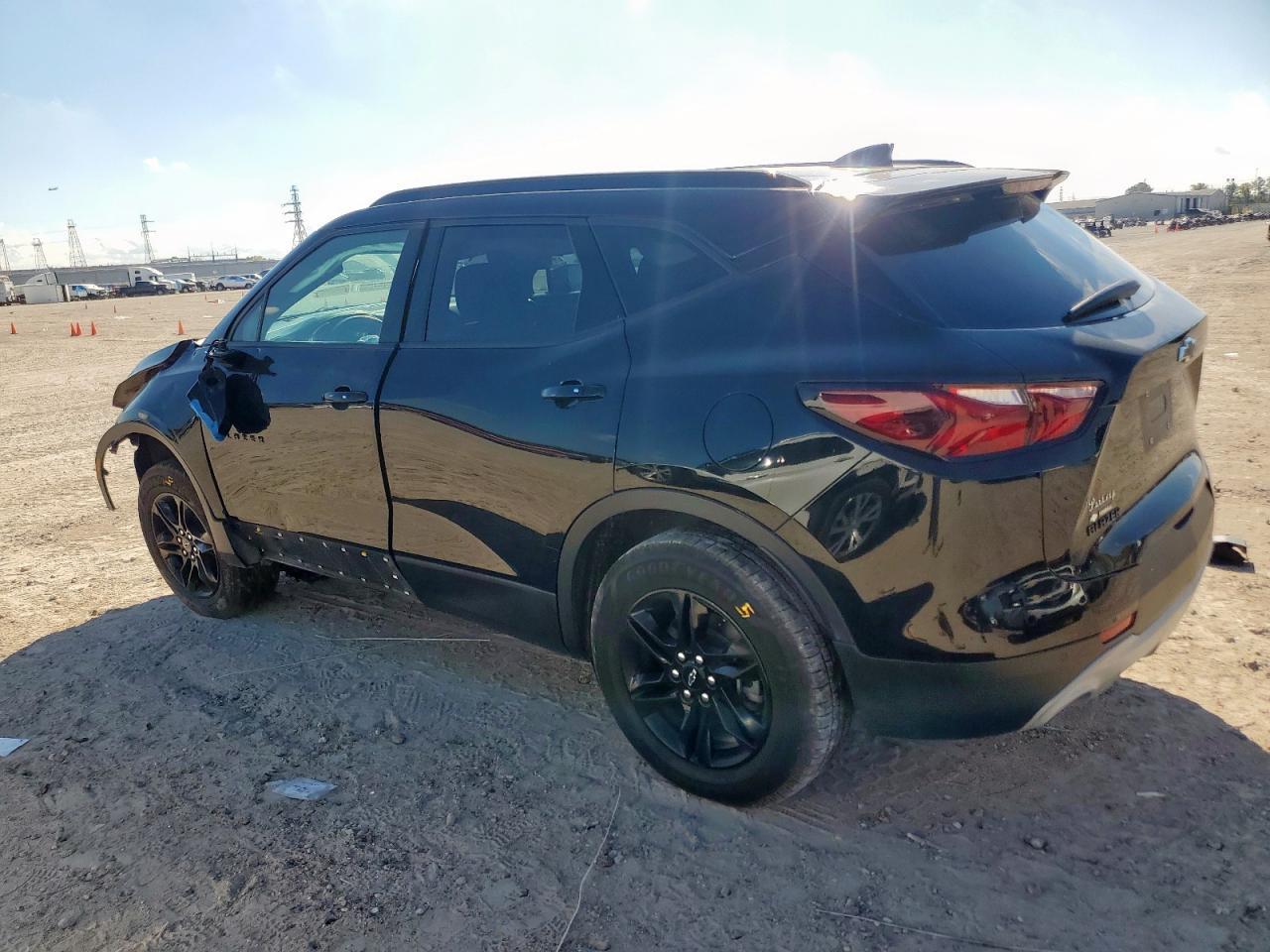 2022 Chevrolet Blazer 2Lt - Фото 2