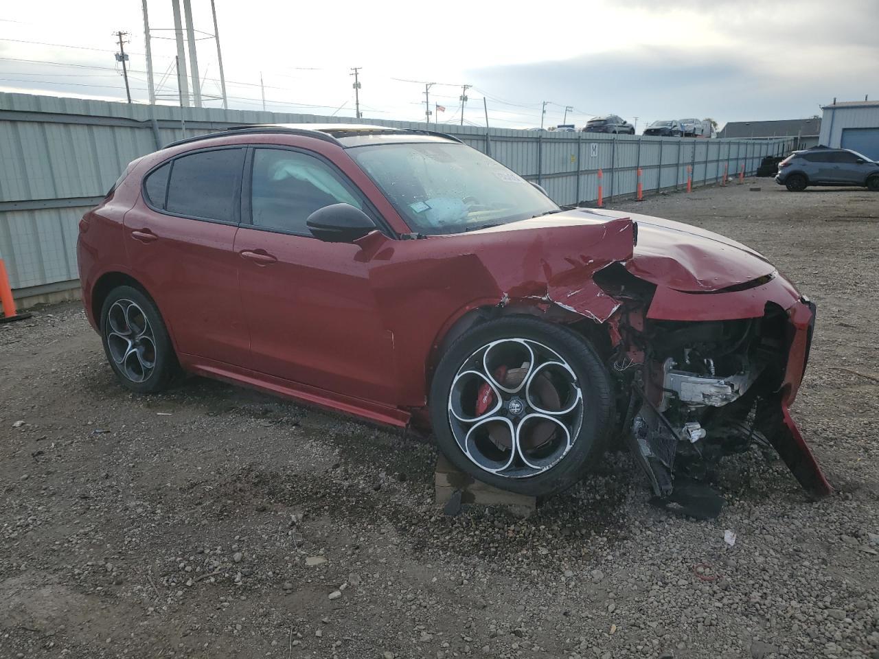 2021 Alfa Romeo Stelvio Ti - Фото 4