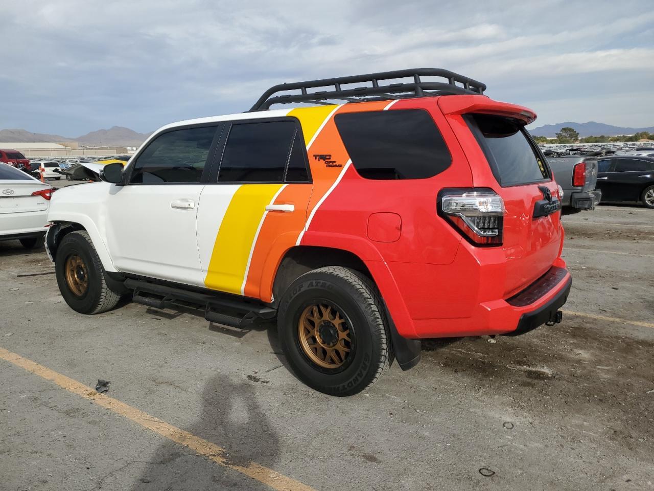 2022 Toyota 4Runner Sr5 Premium - Image 2