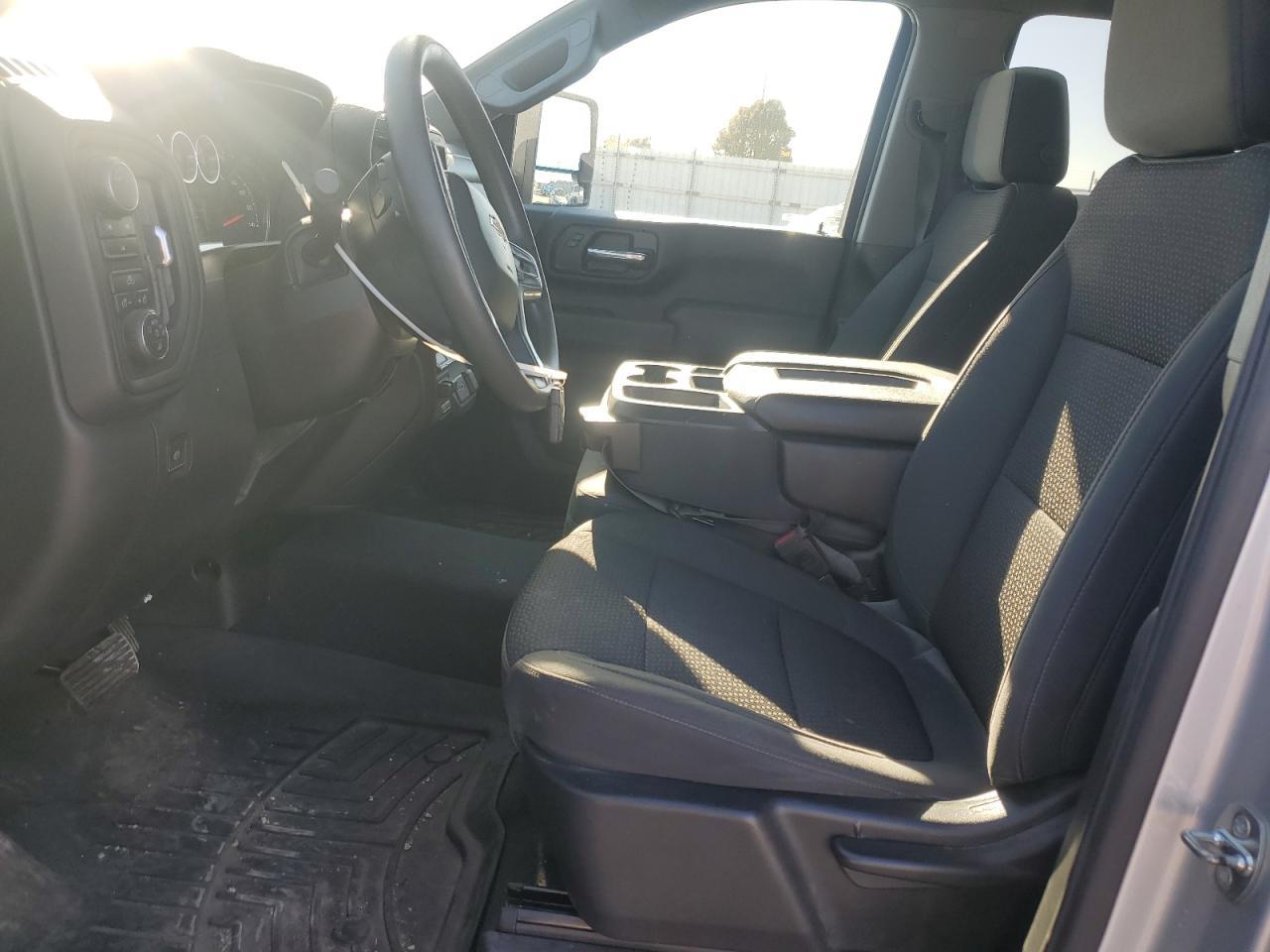 2021 Chevrolet Silverado K2500 Custom - Фото 7