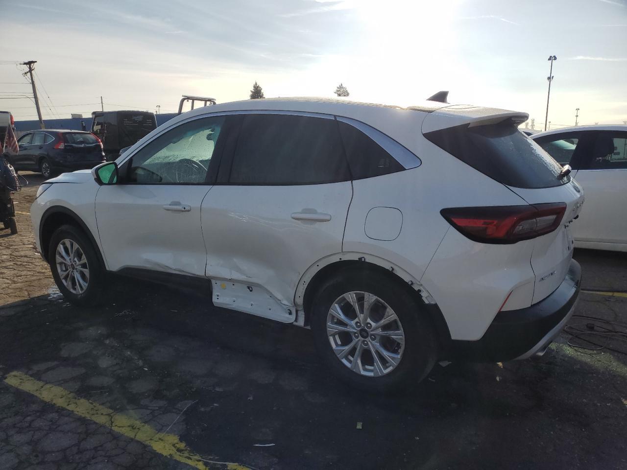 2023 Ford Escape Active - Image 2