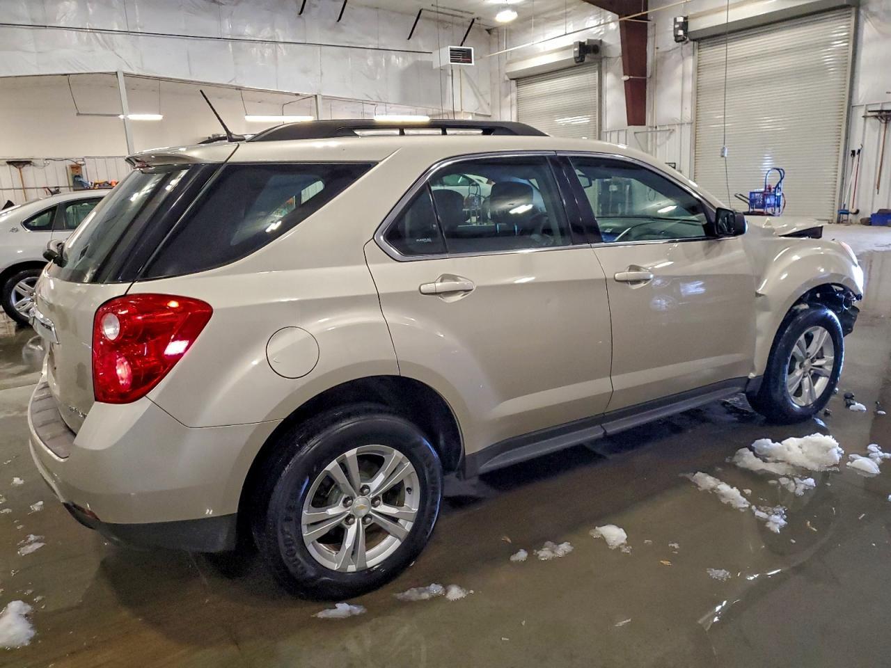 2014 Chevrolet Equinox Ls - Image 3