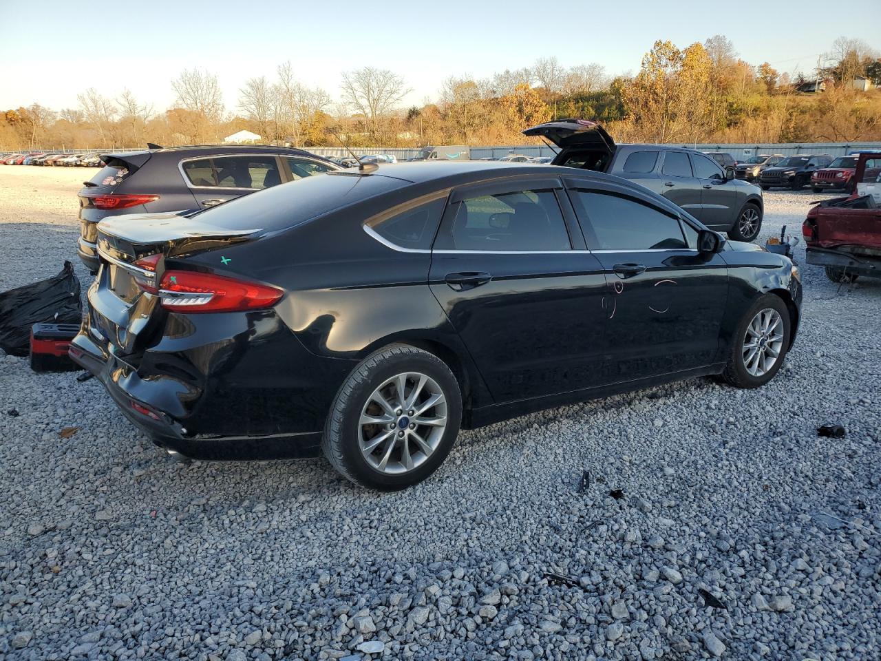 2017 Ford Fusion Se - Фото 3