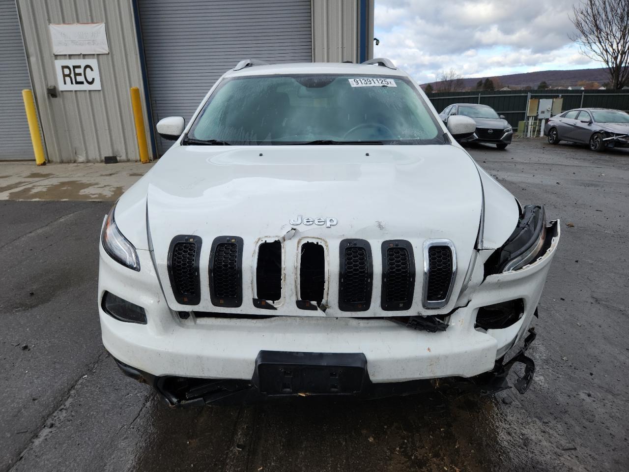 2016 Jeep Cherokee Latitude - Image 5