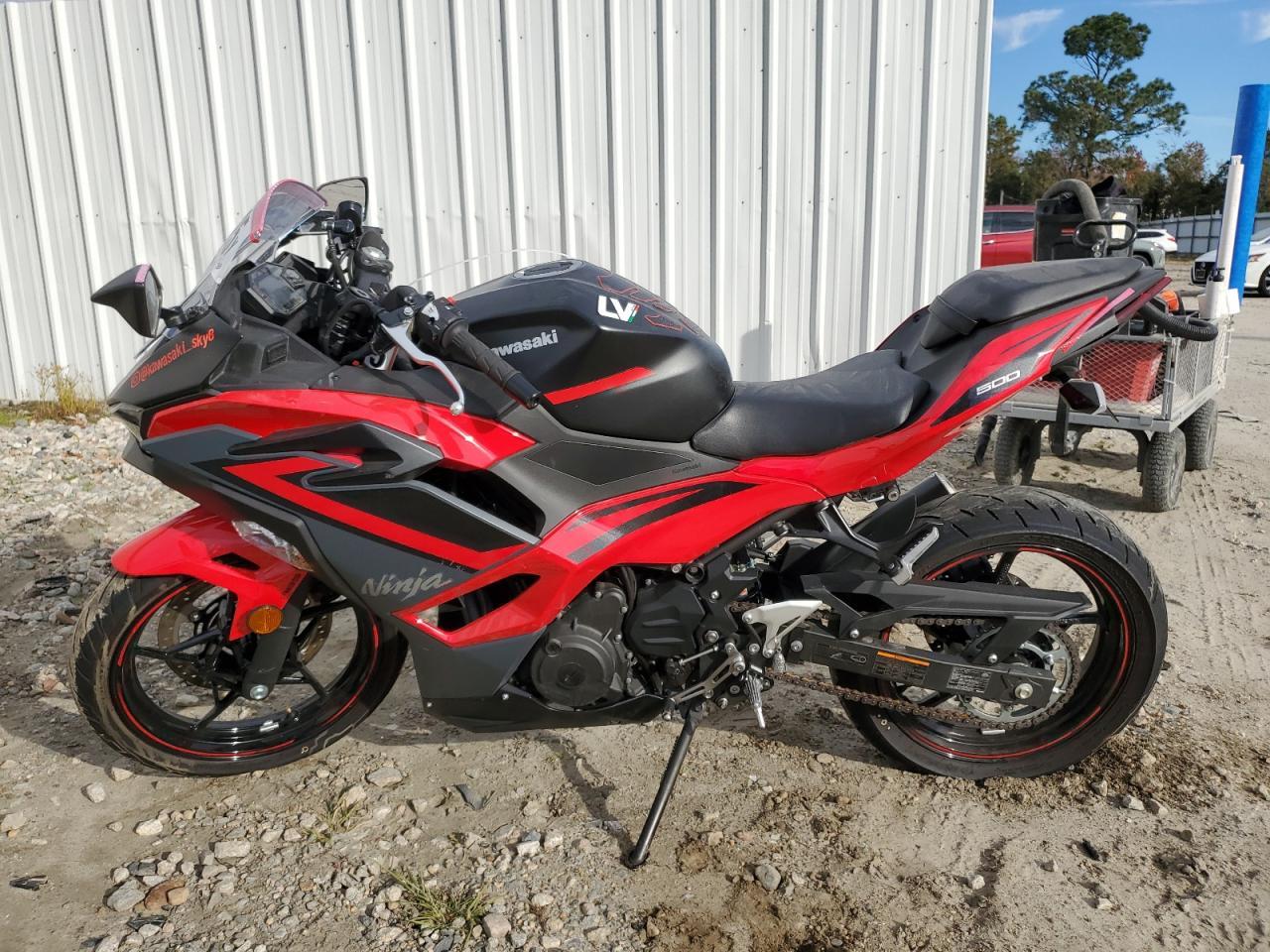 2025 Kawasaki Ex500 - Фото 3