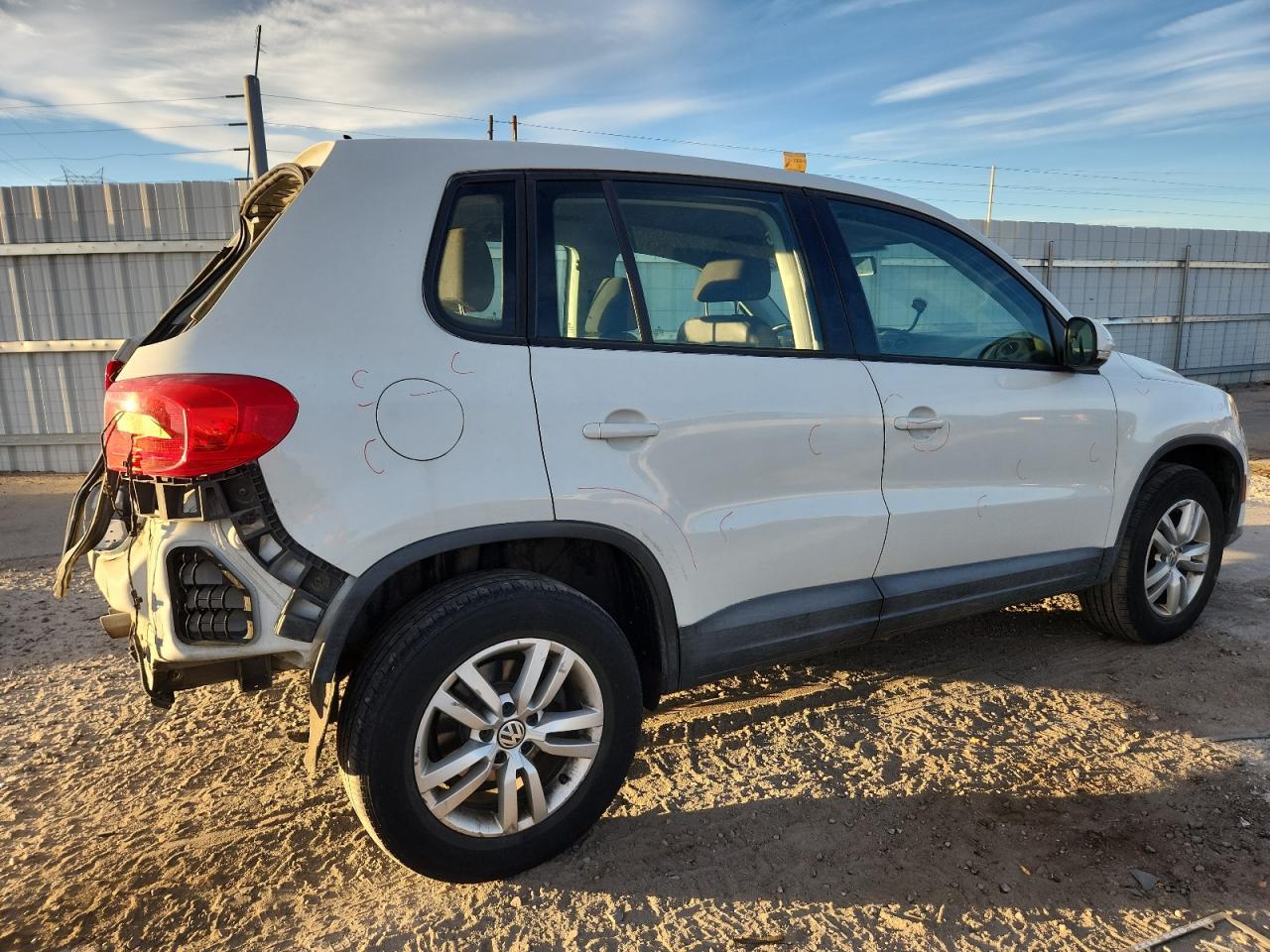 2014 Volkswagen Tiguan S - Image 3
