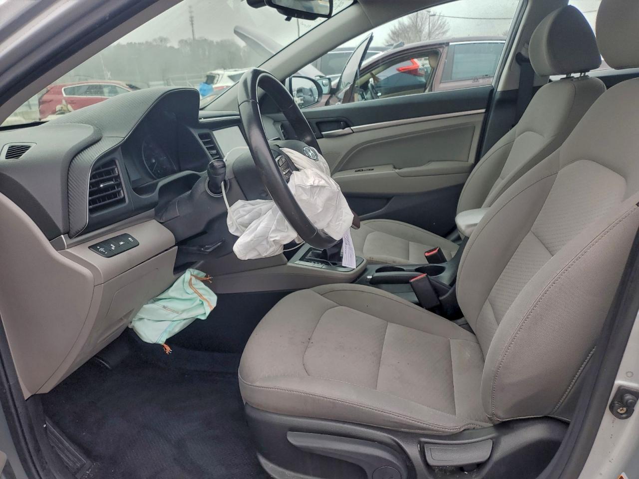 2020 Hyundai Elantra Value Edition - Фото 7