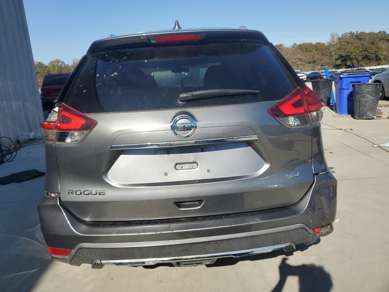 2017 Nissan Rogue Sv - Image 6