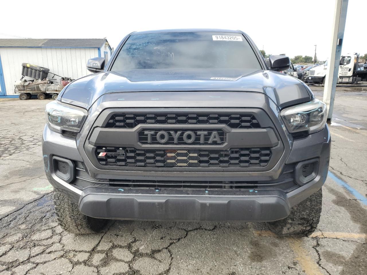 2023 Toyota Tacoma Double Cab - Image 5
