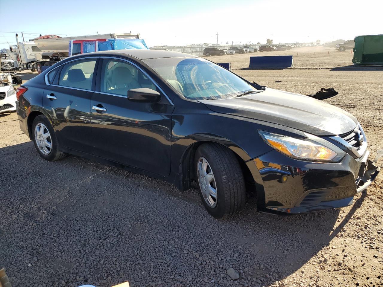 2016 Nissan Altima 2.5 - Image 4