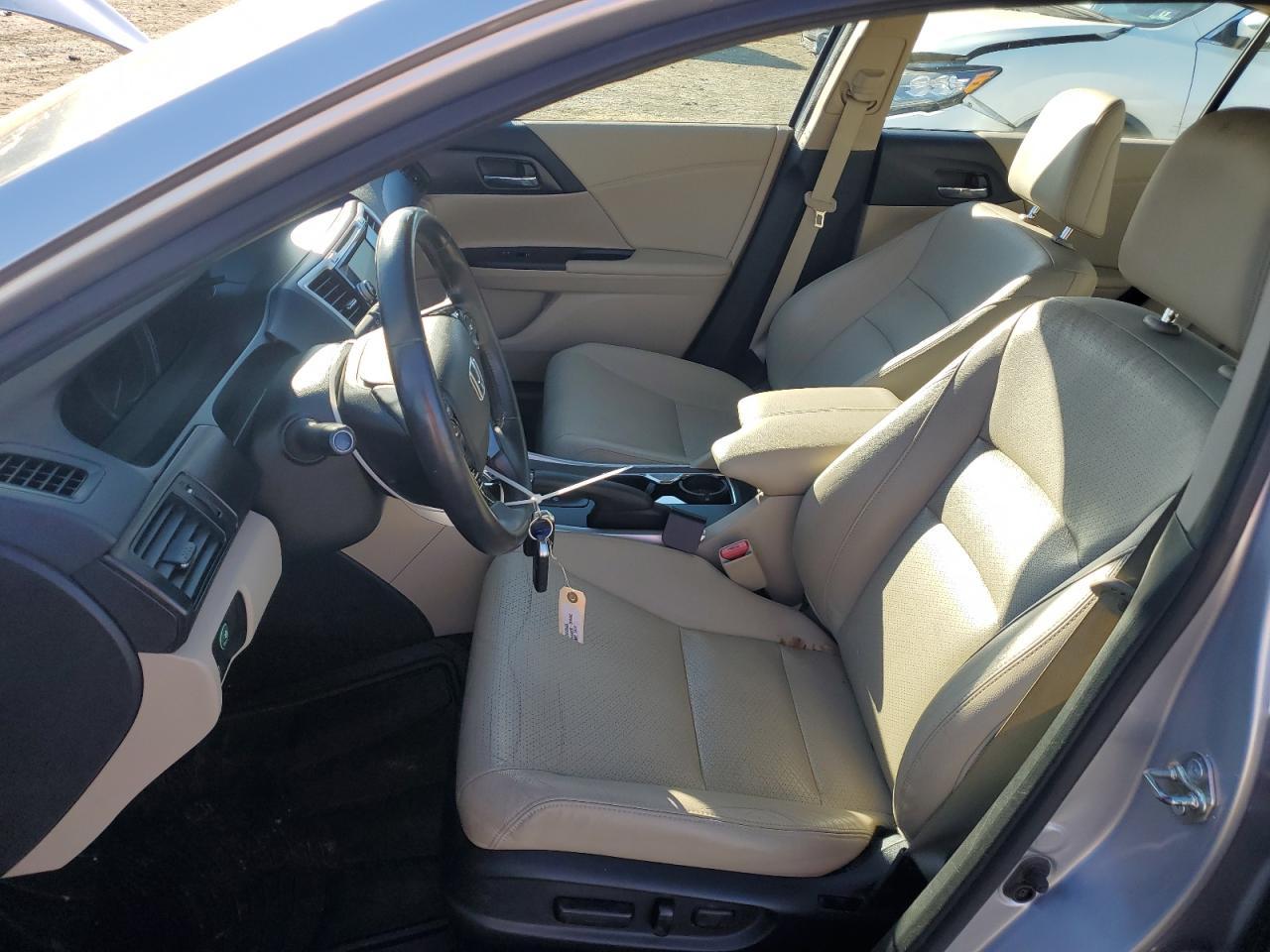2015 Honda Accord Touring Hybrid - Фото 7