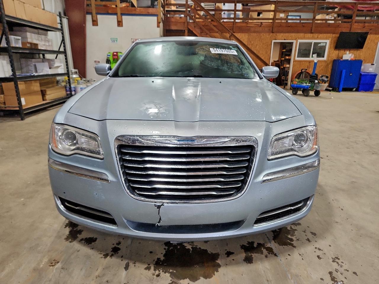 2013 Chrysler 300 - Image 5