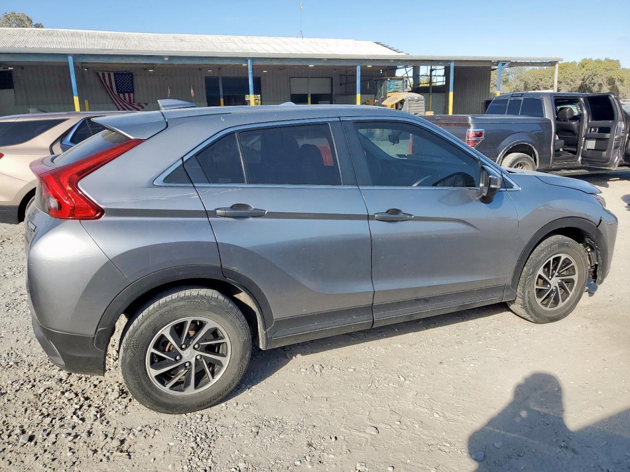 2020 Mitsubishi Eclipse Cross Es - Фото 3