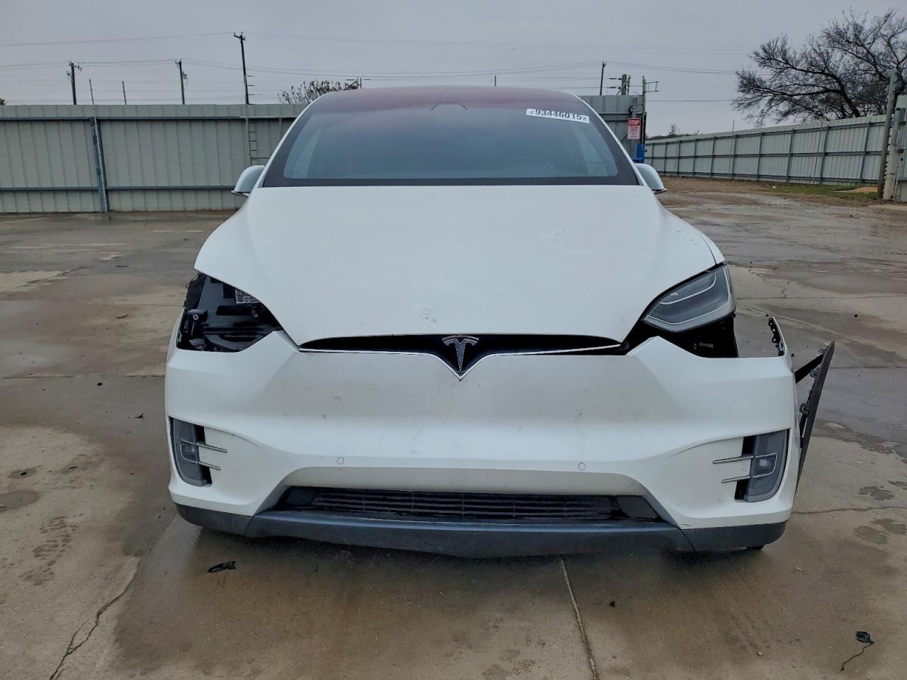 2020 Tesla Model X - Фото 5
