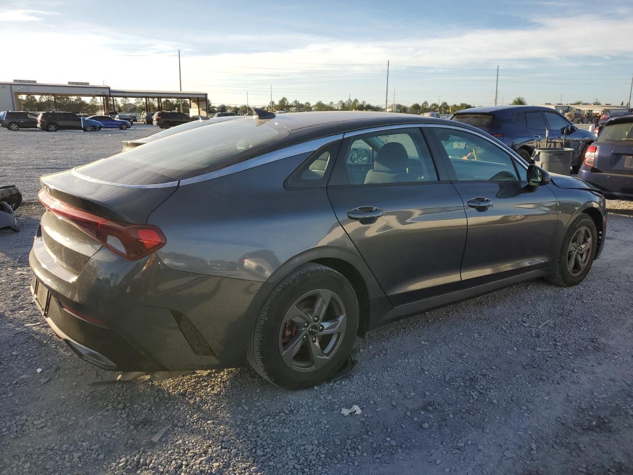 2022 Kia K5 Lxs - Фото 3