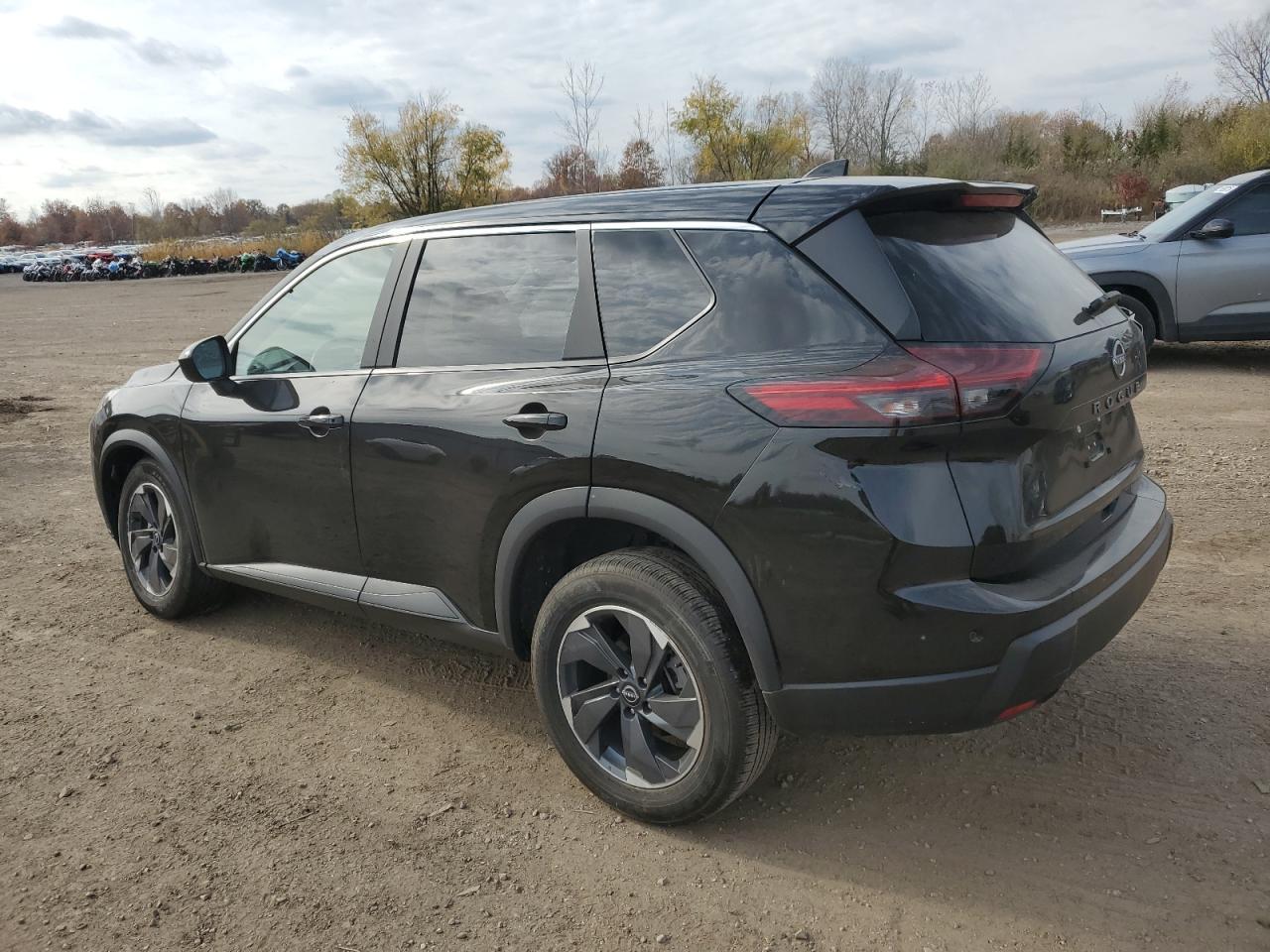2025 Nissan Rogue Sv - Image 2