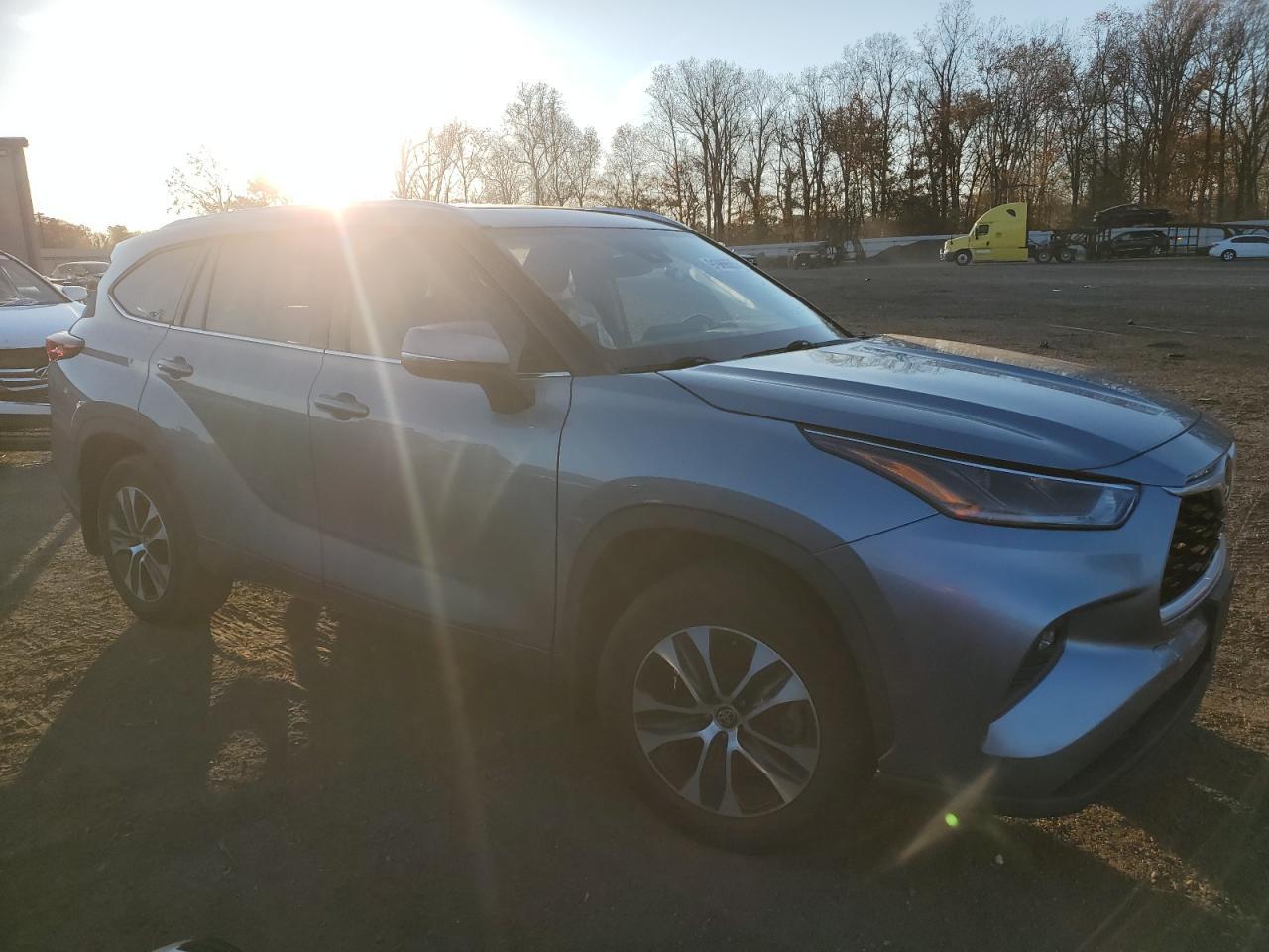 2021 Toyota Highlander Xle - Фото 4